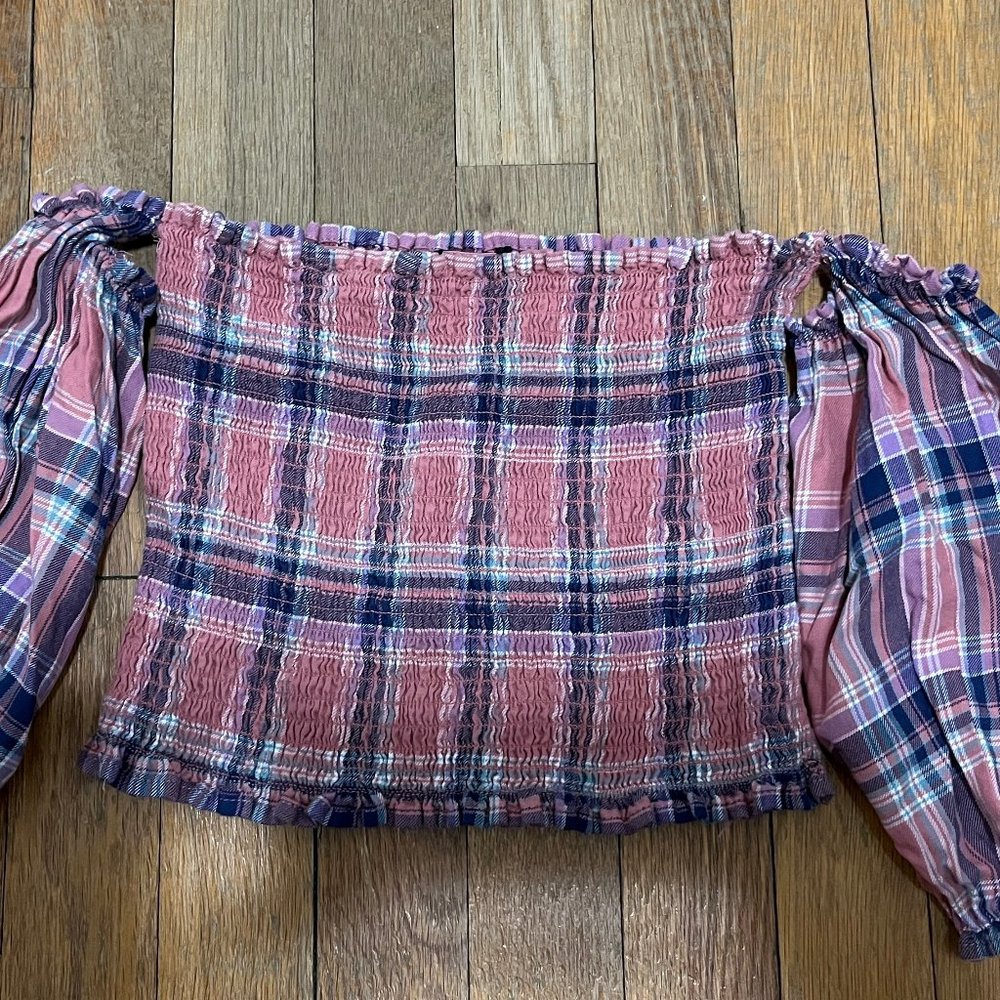 F21 lattice & pink Striped Off Shoulder Long Sleeve Top